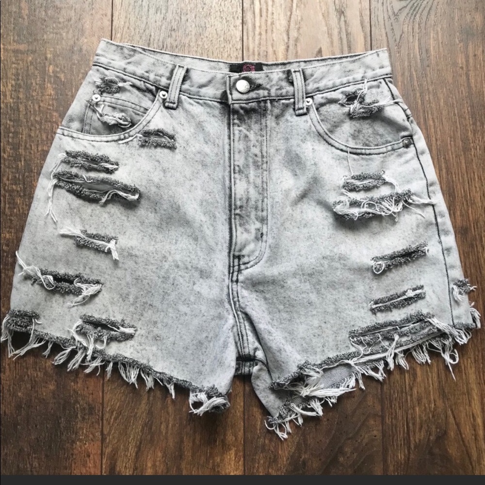 High Waisted Vintage Acid Wash Mom Jean Shorts
